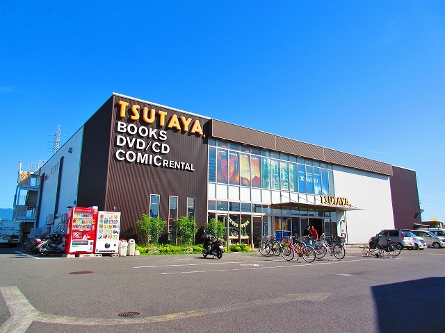 アヴニールHIKO TSUTAYA 貝塚26号線店