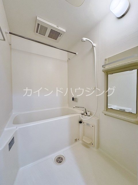 サンフローラ バス・シャワールーム