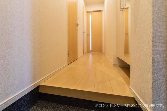 ブルートレインⅤ号 玄関