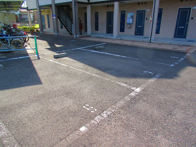 Ｋアビテ 駐車場