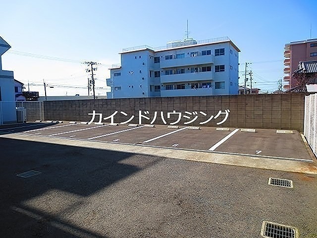 ハイデ上町 駐車場