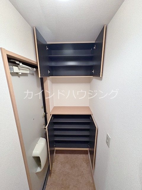 オアシスMARUGEN シューズボックス