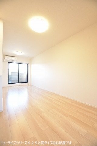 トマトハウス リビング