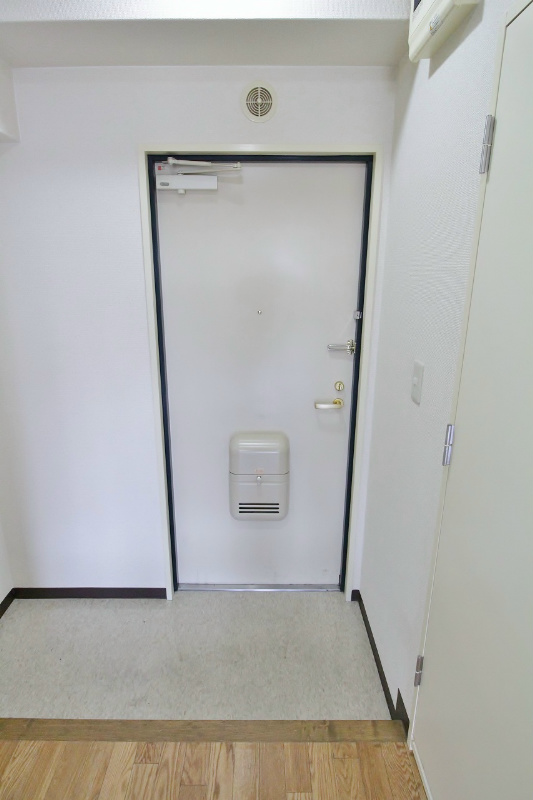 アンシャンテ　シントー 玄関