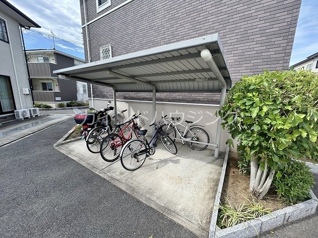 ノイハウスA 駐輪場