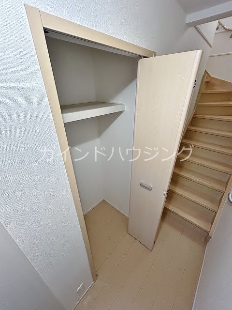 ノイハウスA 収納