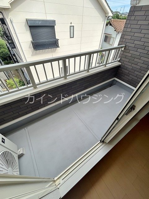 ノイハウスA ベランダ