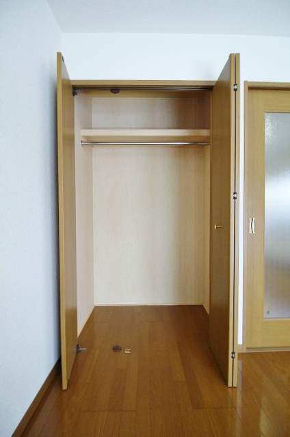 ハーブプラザ和泉鳥取Ⅲ番館 収納