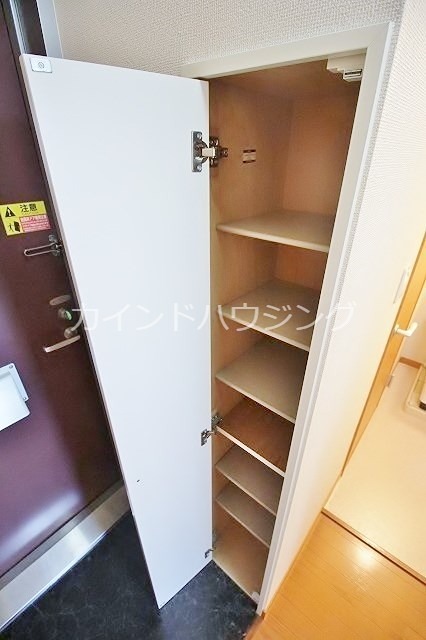 レオパレスオザキ シューズボックス