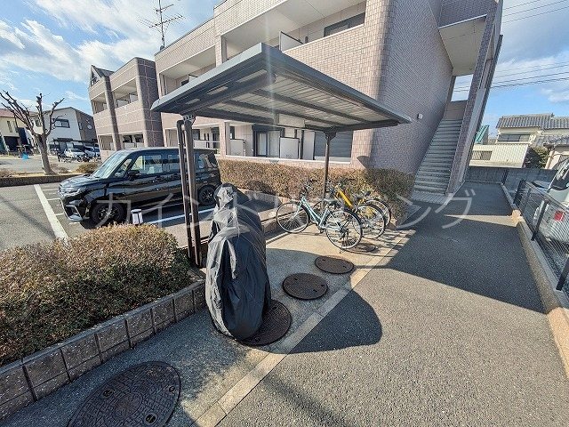 ラヴィーナ弐番館 駐輪場