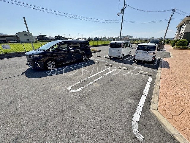 アクティブ・スクエアA・B 駐車場
