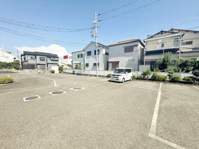 ベル・コーポ・デヌシＡ 駐車場