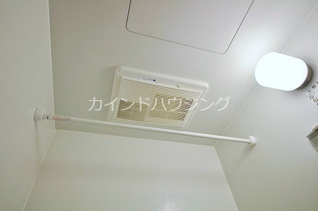 レオパレスエクセレント3号館 浴室乾燥機