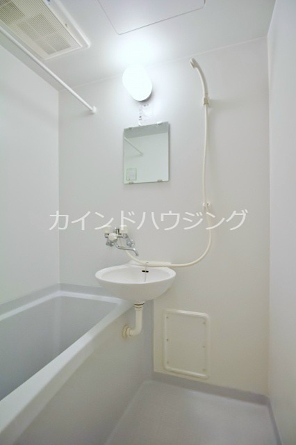 レオパレスエクセレント3号館 バス・シャワールーム