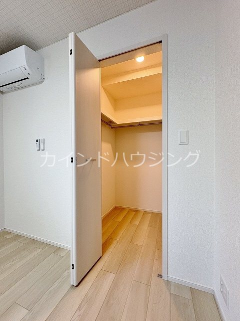 ブルートレインⅤ号 ウォークインクローゼット