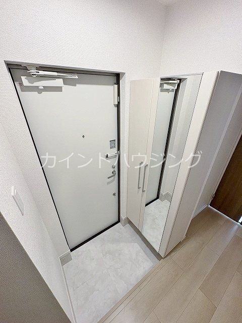 ブルートレインⅤ号 玄関