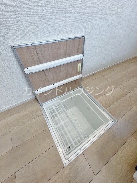 ブルートレインⅤ号 床下収納