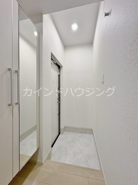 ブルートレインⅤ号 玄関