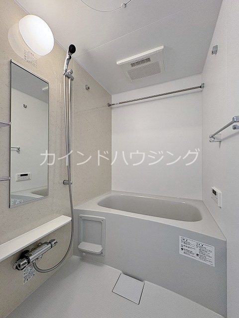 ブルートレインⅤ号 バス・シャワールーム