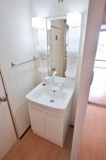 コスモ二色浜 化粧洗面台