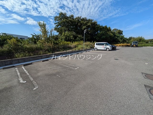 ヴューコート 駐車場