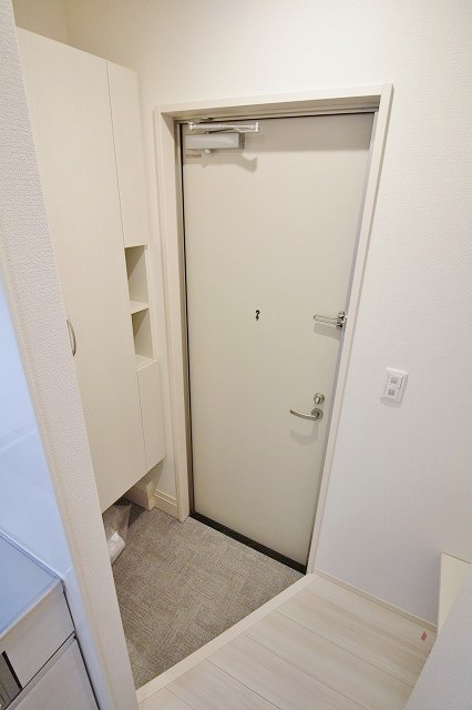 アビタシオン栄 玄関