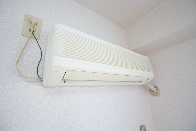 大阪府泉南郡熊取町朝代西３丁目 エアコン