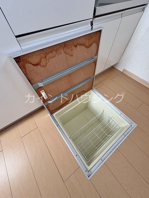 ソルシェール熊取Ⅰ・Ⅱ・Ⅲ 床下収納