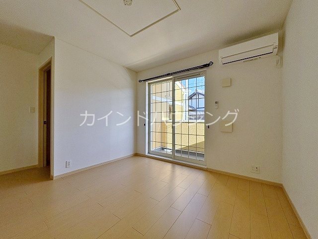 ソルシェール熊取Ⅰ・Ⅱ・Ⅲ リビング